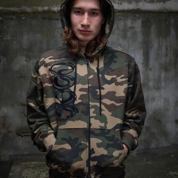 Close door 후드집업