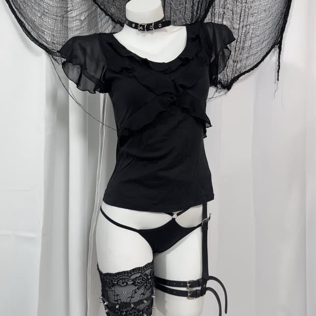 frill t-shirt