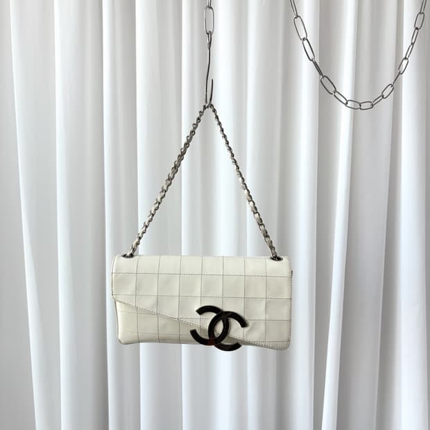 샤넬 다이아고날 CC 이스트웨스트 초콜렛바 플랩백