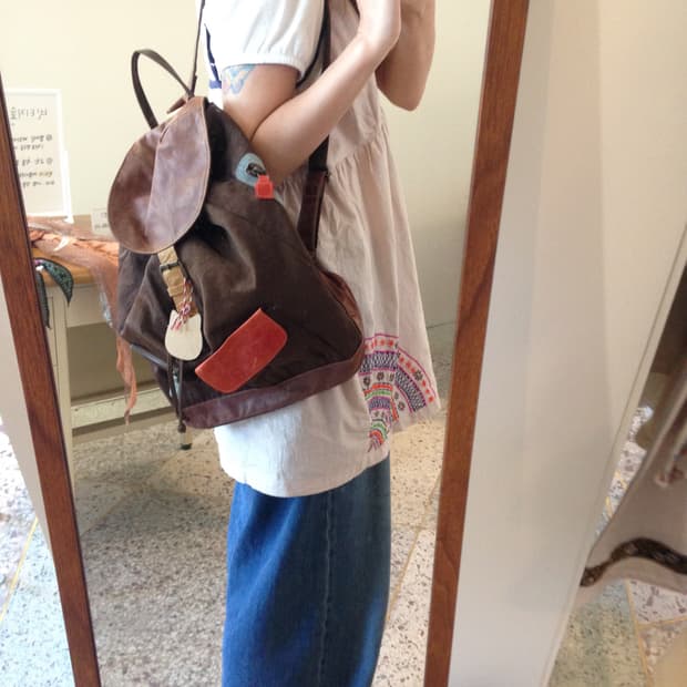 브라운 배색 백팩