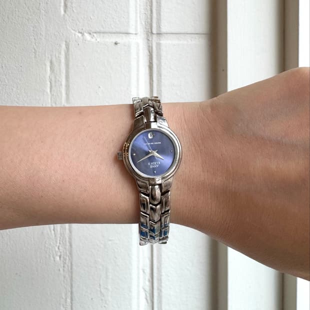 ANNE KLEIN 앤클라인 실버 딥블루 다이얼 드레스 워치