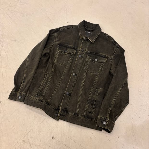 칩먼데이스톡홀롬 워싱 데님 자켓