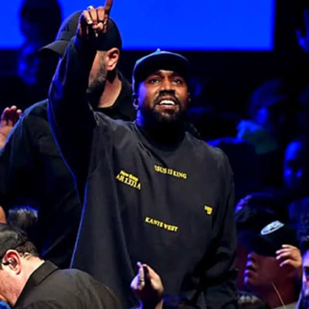 [L]칸예 jesus is king 롱슬리브 네이비