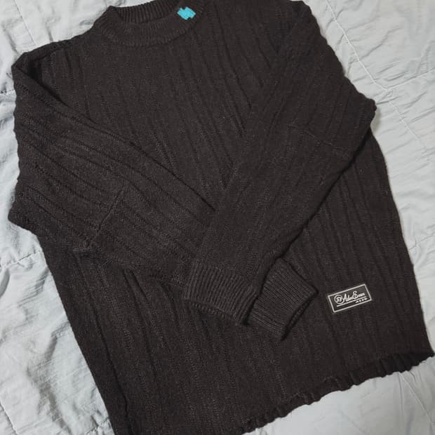 [A2] 아더에러 Fluic logo knit 플루익 니트