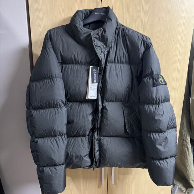 [L] 24fw 스톤아일랜드 크링클랩스 패딩 리드그레이