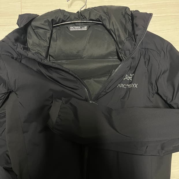 아크테릭스 아톰 후디 s블랙