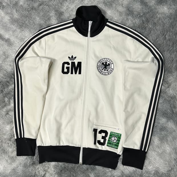 아디다스 독일 게르트뮐러 화이트 트랙탑 m