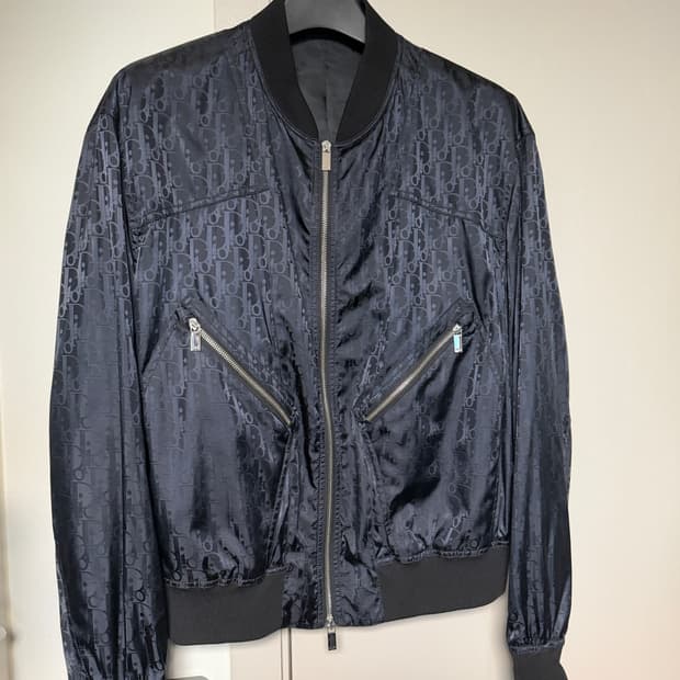 디올 오블리크 붐버 자켓 판매합니다