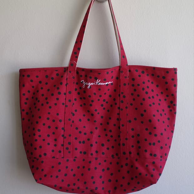 Kusama Yayoi x Uniqlo tote bag