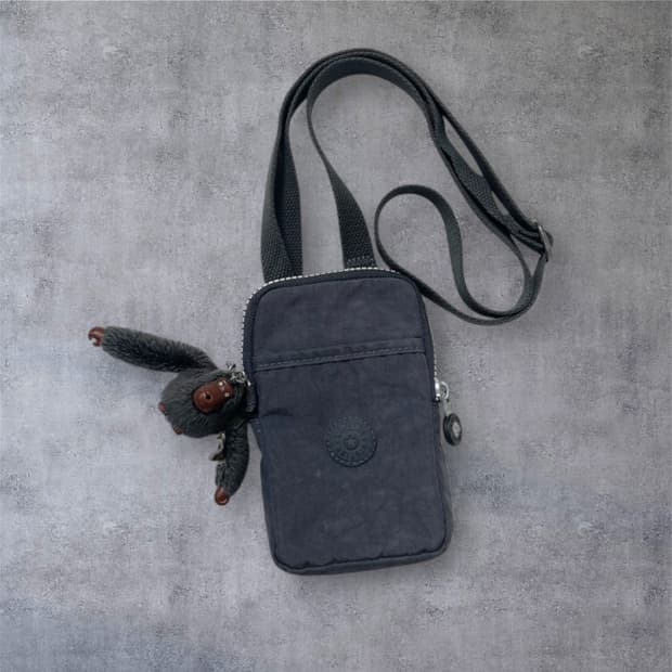 키플링 Kipling 차콜 미니 크로스백