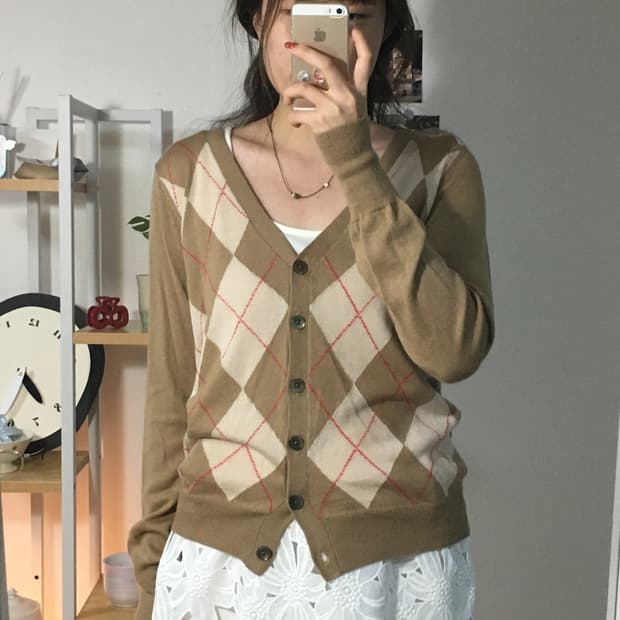 로리즈팜 베이지 아가일 가디건