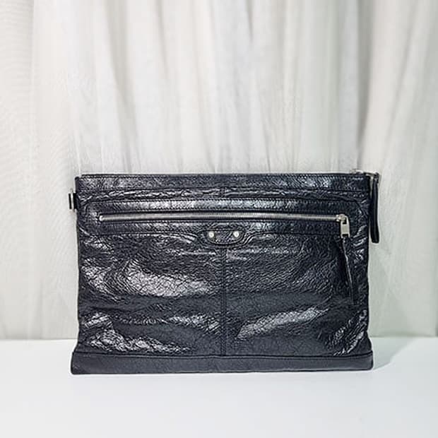 발렌시아가 클러치