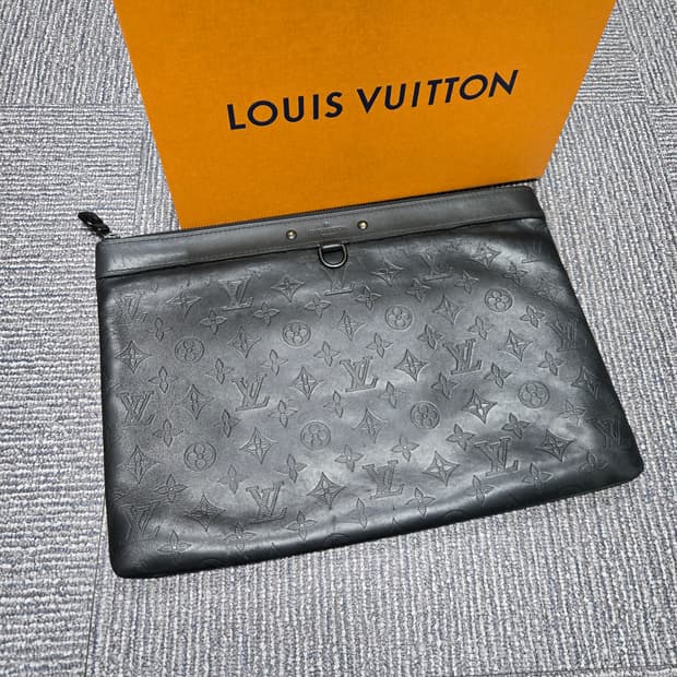 [특가][정품]루이비통 쉐도우 클러치백