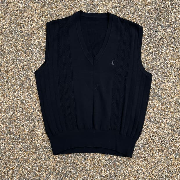 입생로랑(YSL)블랙 니트 베스트