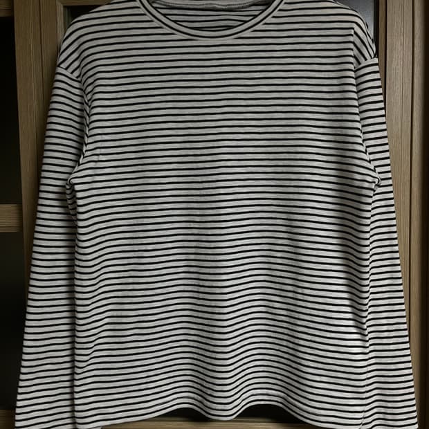 (S) Zara contrast stripe t-shirts