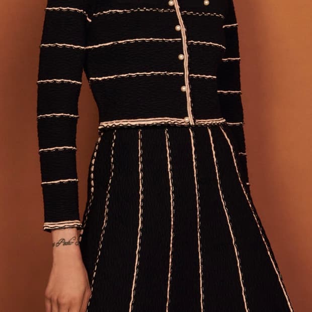 산드로 가디건 스커트 셋업 