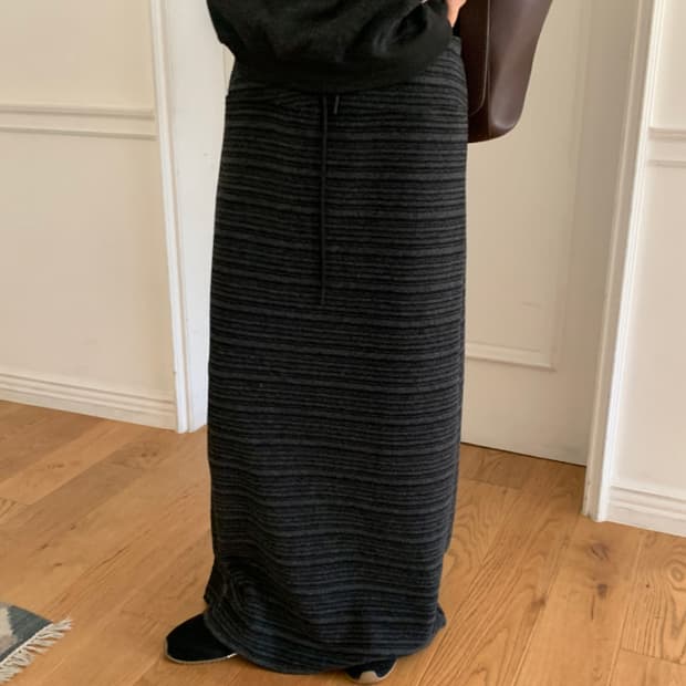 유이니 prima 스트라이프 밴딩 롱스커트