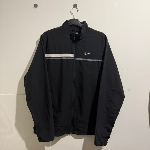 나이키 드라이핏 스우시 바람막이 자켓