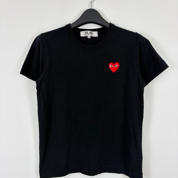 a170) 꼼데가르송 플레이 레드와펜 반팔티셔츠