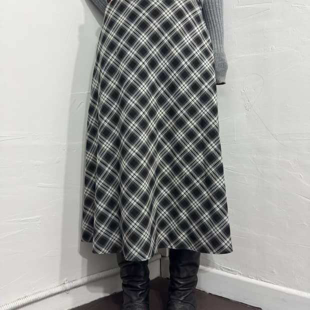 uniqlo check skirt