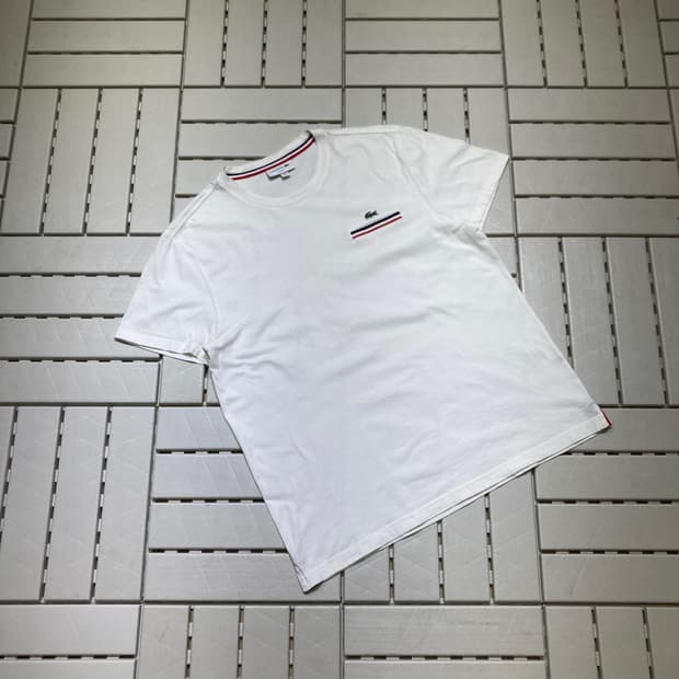 [L]라코스테 빨파포켓 자수 반팔티 5호 화이트 0756