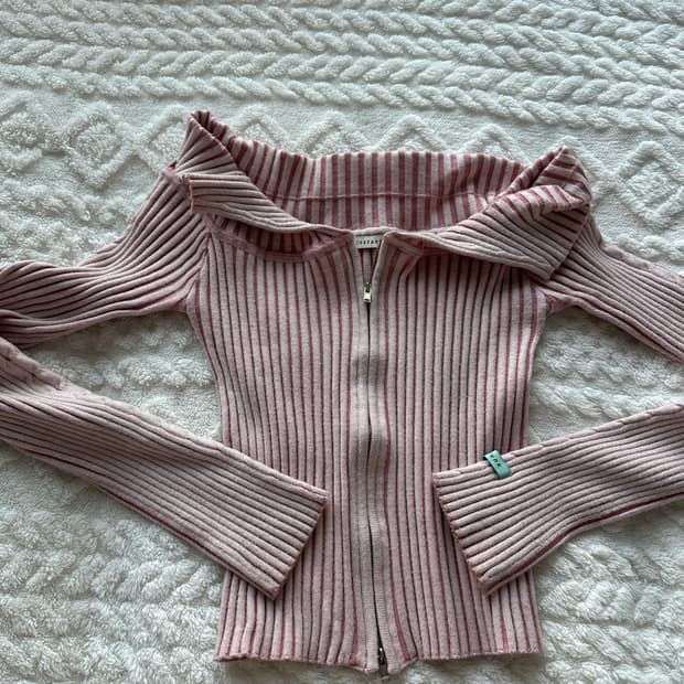 인스턴트펑크 오프숄더 가디건 핑크