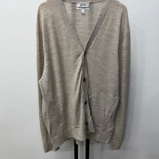 정품) COS 코스 남성 레귤러핏 베이지색 가디건 XL