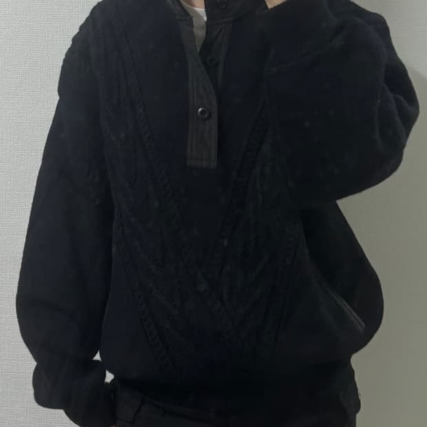 울100 하프넥 니트