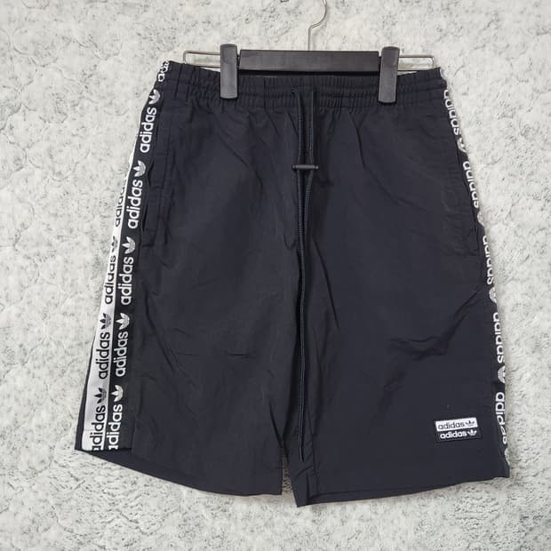 G785 [M] 아디다스 사이드라인 반바지