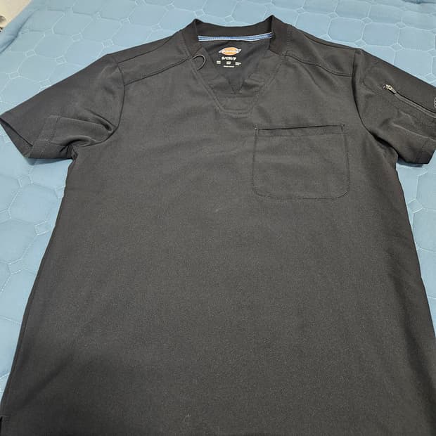 디키즈 다이나믹스 블랙 티셔츠  s사이즈.