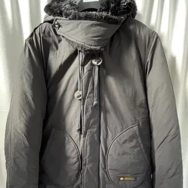 네이버후드 X 바운티헌터 B-9