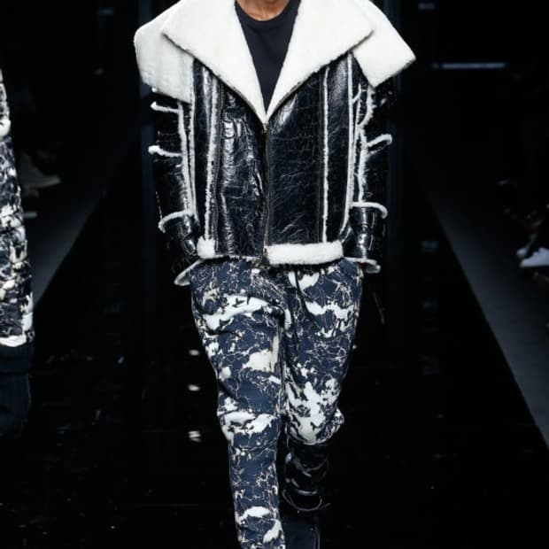 발망 컬렉션 무스탕 팝니다 루이비통 구찌 프라다 발렌시아가