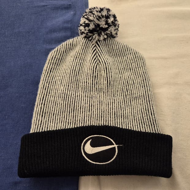 90s 나이키 방울 비니