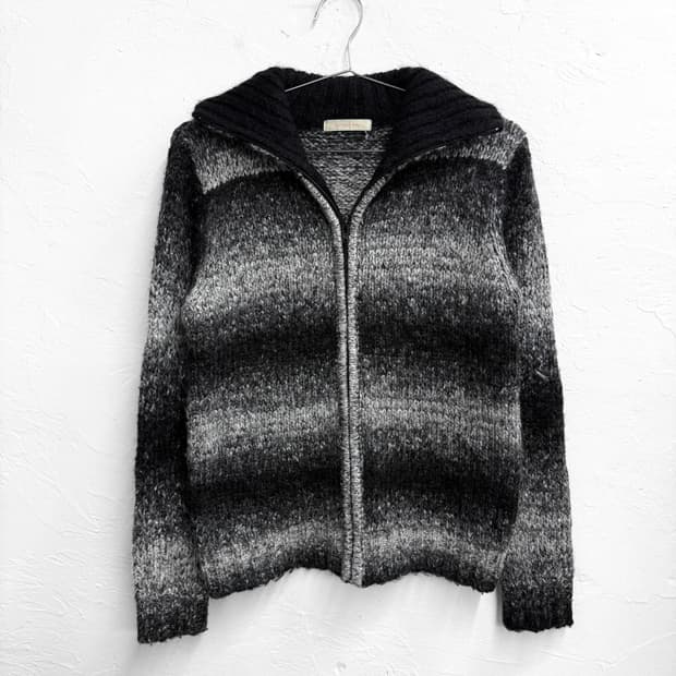 puckish girl 하이넥 옴브레 니트집업