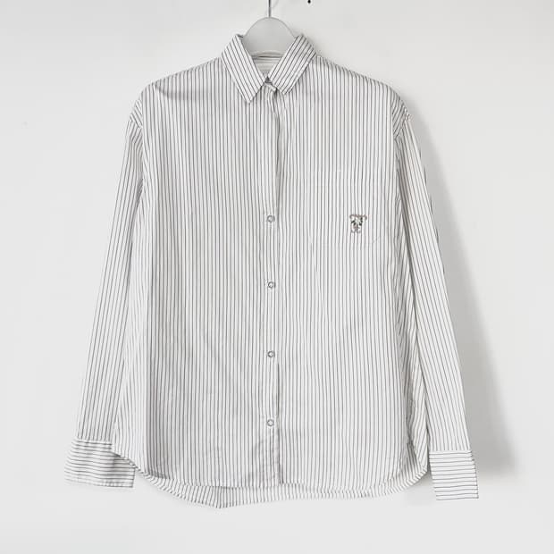 타임 TIME 스트라이프 로고 자수 셔츠