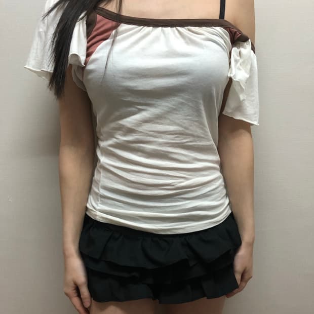 빈티지 화이트 오리엔탈 프릴 탑