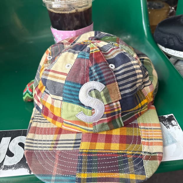 슈프림 패치워크 만드라스 S 로고 6-패널 캡 네이비 플래드 - 19SS