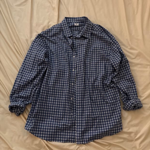 Uniqlo blue check shirts