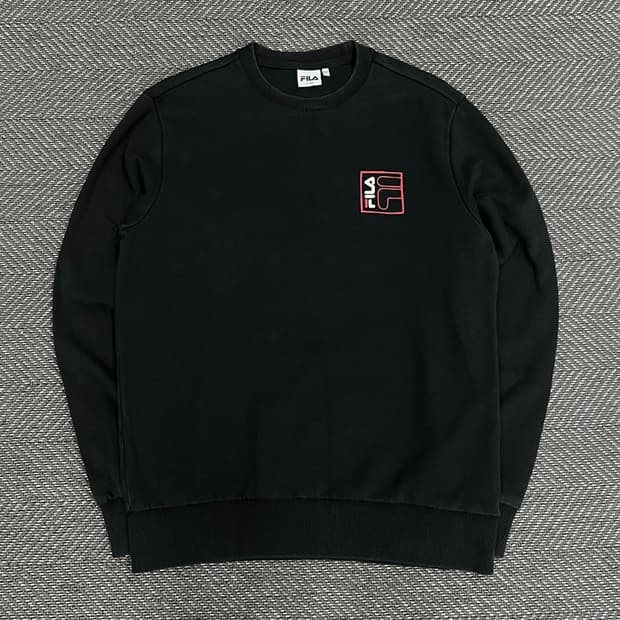 휠라 백프린팅 맨투맨 v1216