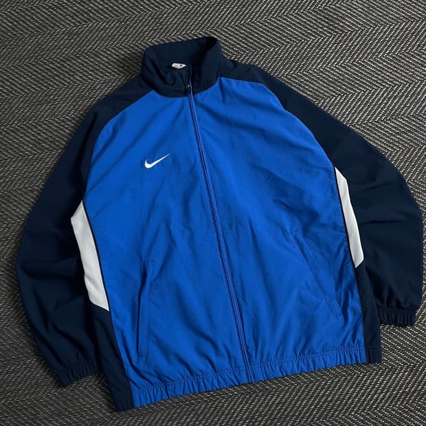 나이키 스우시로고 네이비 배색 바람막이y 3067