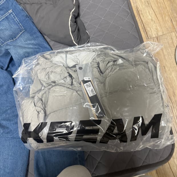 스톤아일랜드 나일론메탈 패딩 24fw L