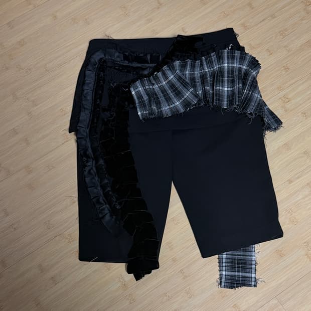 Open yy PLEATS LAYERED BERMUDA SHORTS