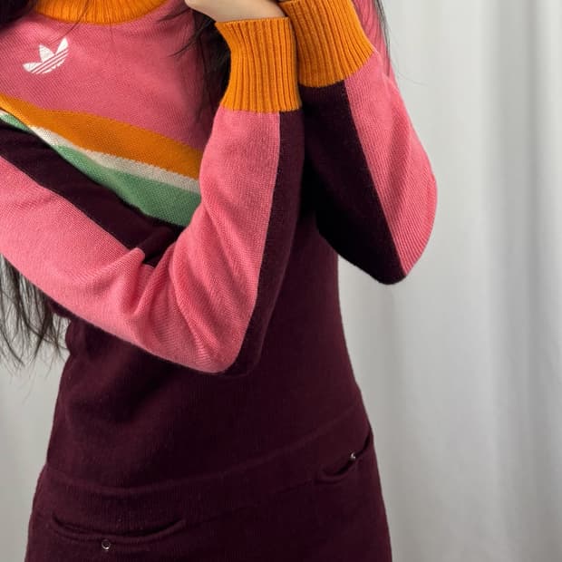 아디다스 멀티컬러 하이넥 니트 원피스
