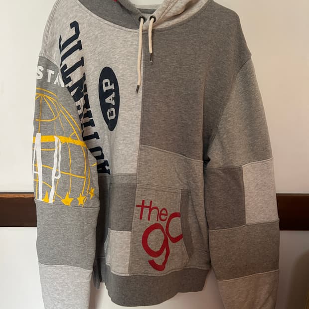 갭 후드티 