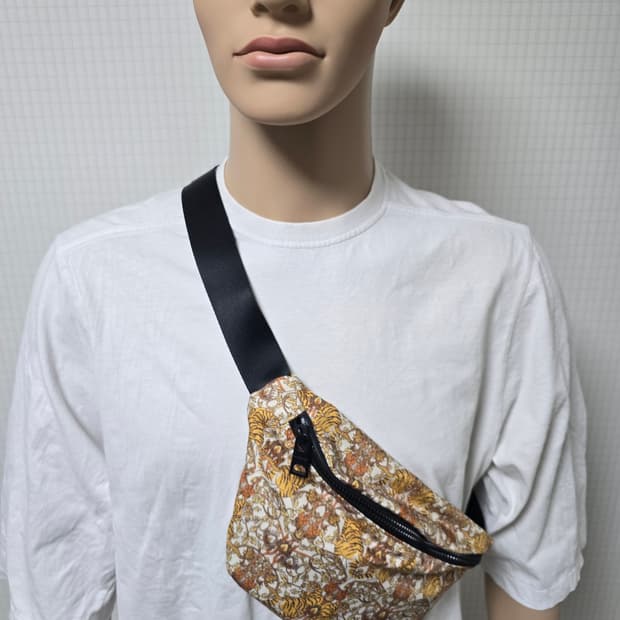 오니츠카 타이거 웨이스트 파우치 힙색 한정판