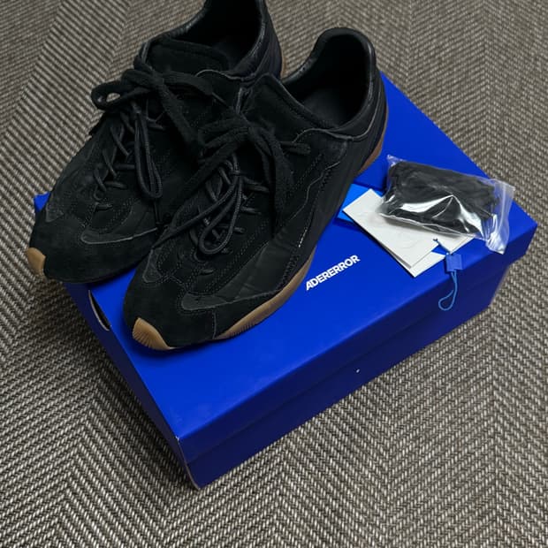 아더에러 스키드 블랙