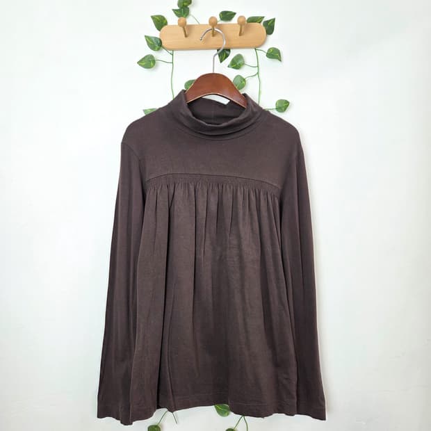 초코 브라운 목폴라 슬리브