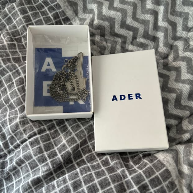 아더에러 목걸이  key necklace