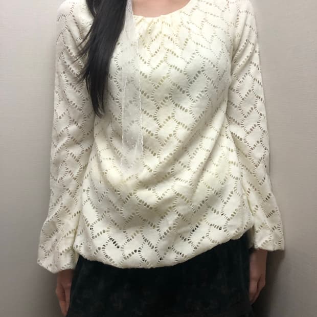 빈티지 화이트 벌룬 핏 니트