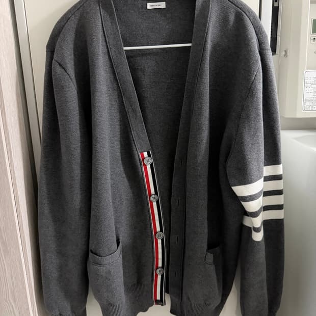 [오늘만] 톰브라운 밀라노스티치 가디건